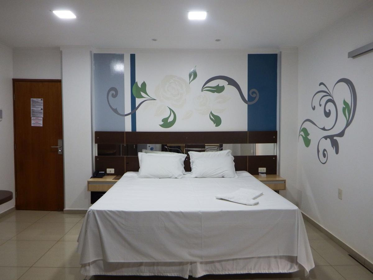Hotel Divisa Pedro Juan Caballero Exterior foto